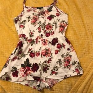 floral romper 🥀